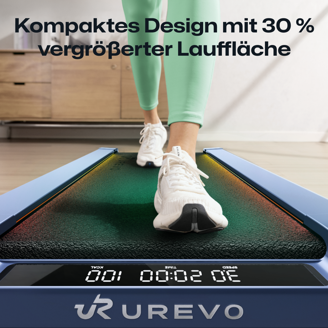 Eine Person läuft auf einem UREVO CyberPad für das Heimlaufband und zeigt dabei seine kompakte Größe und die erweiterte Lauffläche.